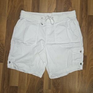 White Terra & Sky shorts, size 1X